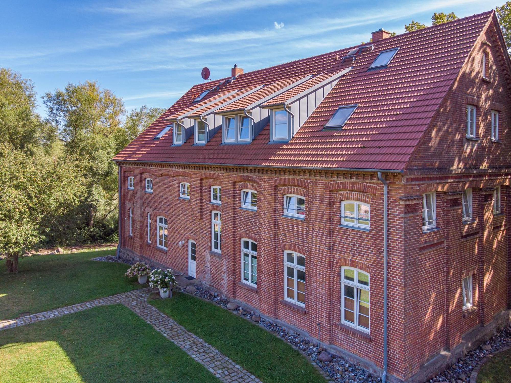 Gutshof Dubnitz - Ferienwohnung 1 "Carlo" Sassnitz Exterior photo
